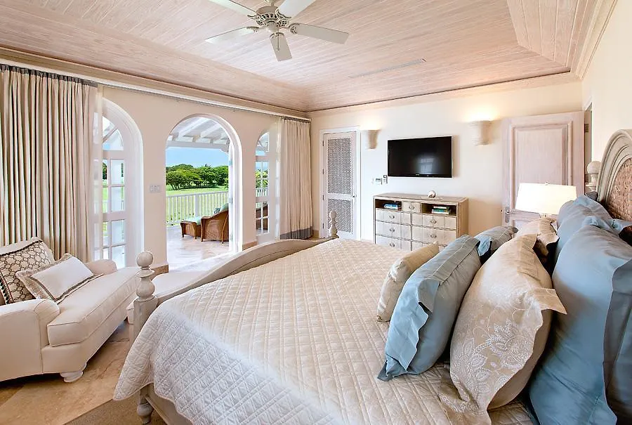 Howzat! By Island Villas Saint James